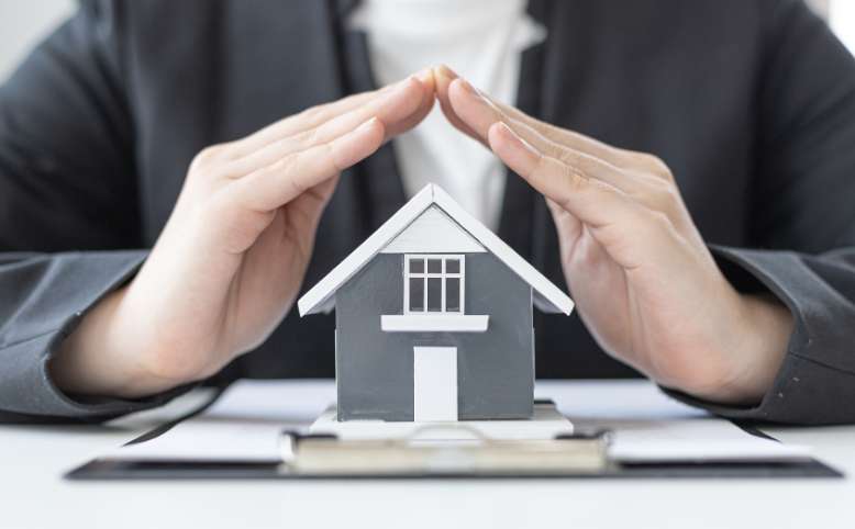 How is investing with Praxium different than investing in REITs or Fractional Real Estate Investing?